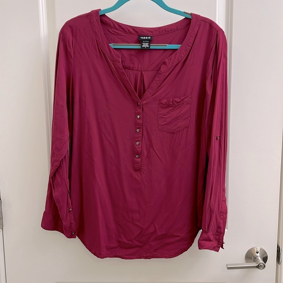 Torrid Harper Long Sleeve Dark Fuchsia Blouse - Picture 1 of 5
